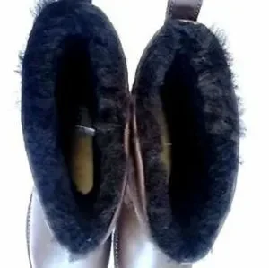 BNIB MENS UGGS \